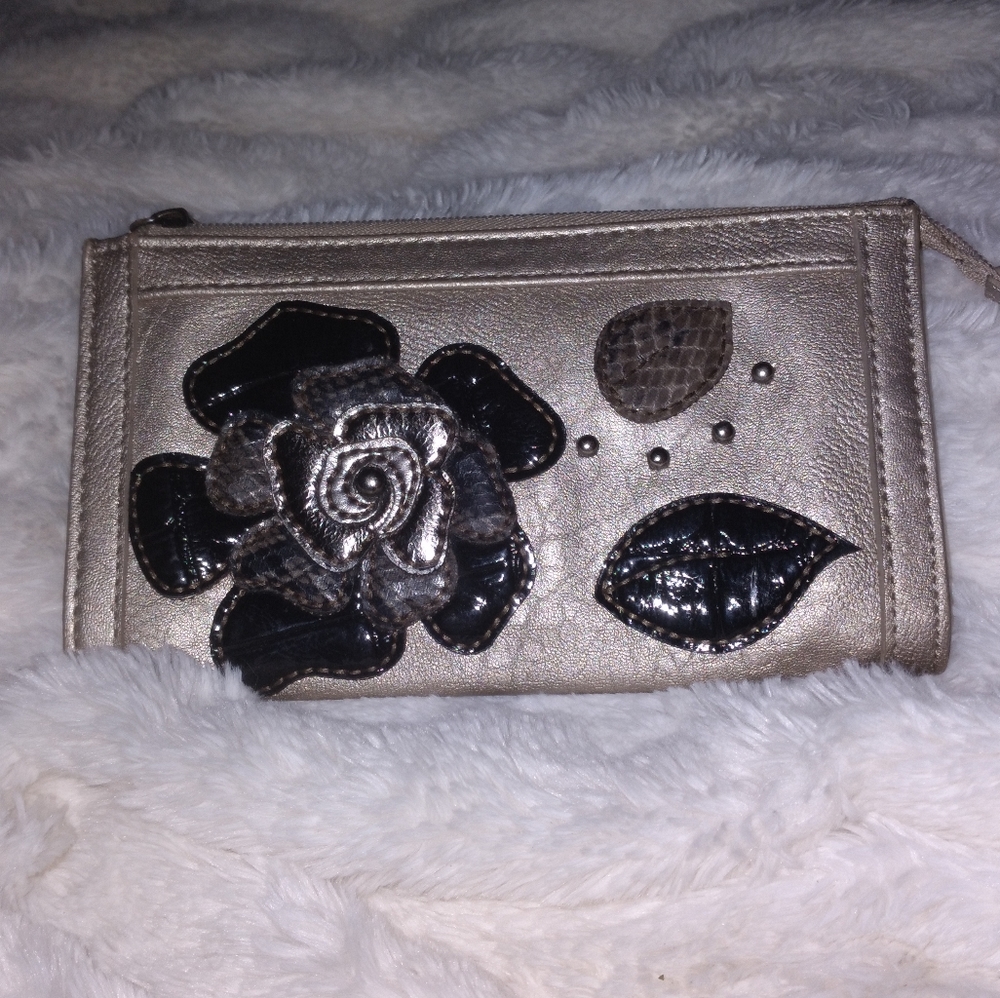 RELIC WALLET